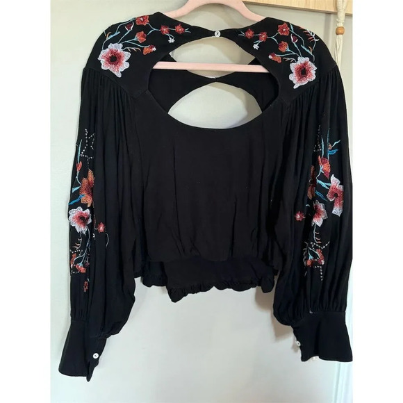 Free People Lita Embroidered Cutout Blouse XS Black Floral Bell Sleeve - Picture 7 of 11